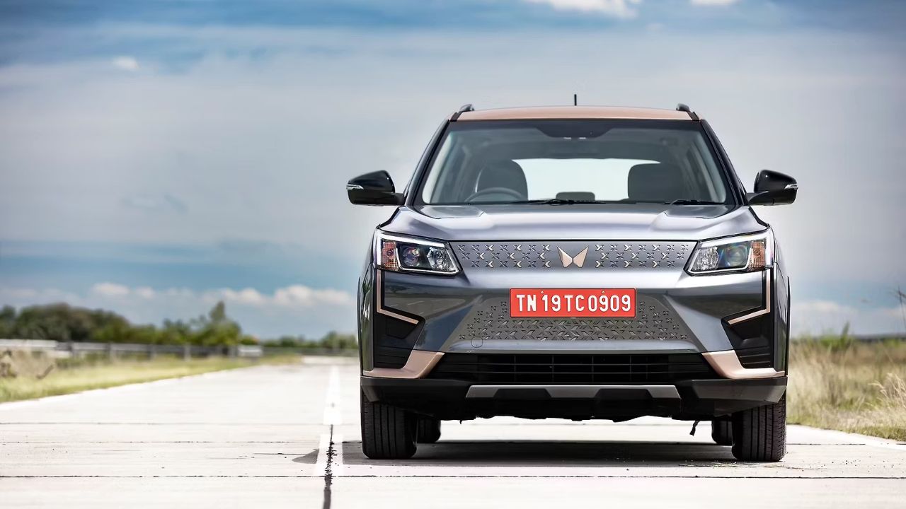 XUV400 EV